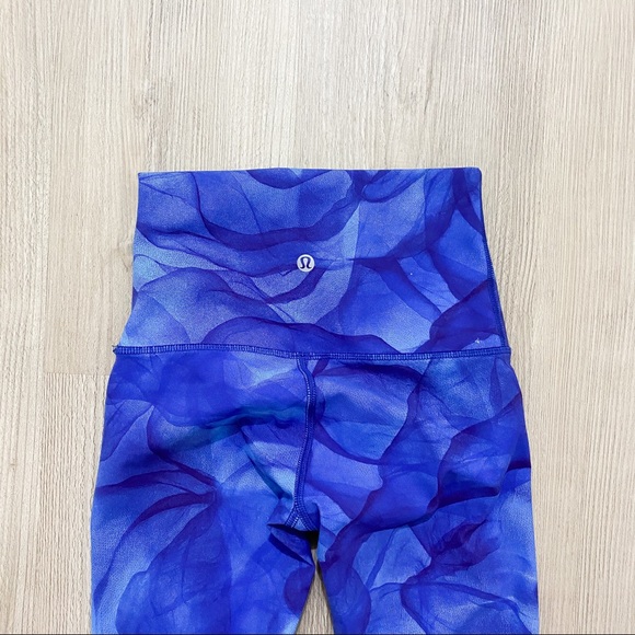 lululemon leggings size 2 - Picture 2 of 5